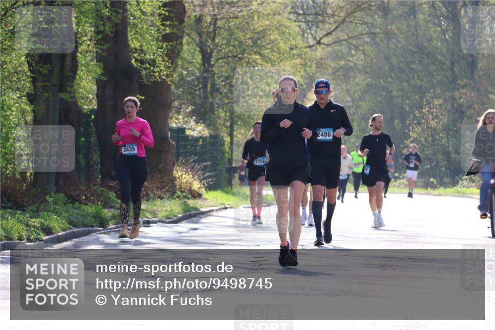 12.04.2026 - 45. Internationalen Wilhelmsburger Insellauf Yannick Fuchs http://msf.ph/oto/9498745 12.04.2026 10:59:06 Laufen 2435, 3758, 2486 meine-sportfotos.de