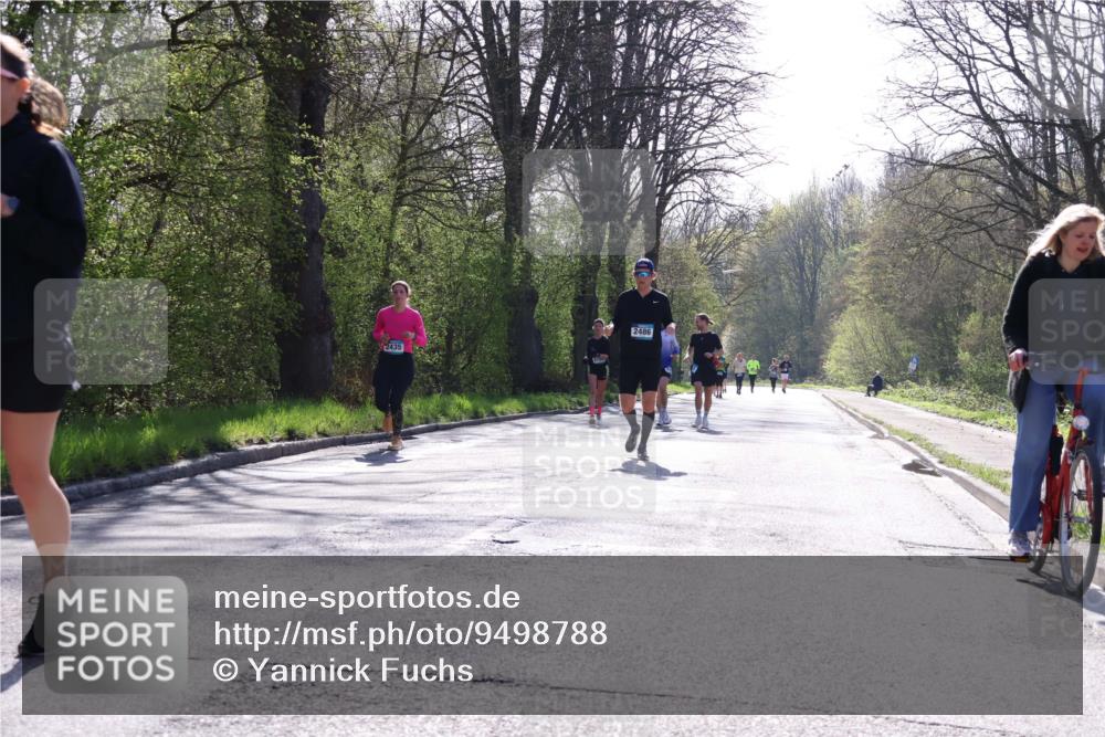 12.04.2026 - 45. Internationalen Wilhelmsburger Insellauf Yannick Fuchs http://msf.ph/oto/9498788 12.04.2026 10:59:15 Laufen 2435, 2486 meine-sportfotos.de