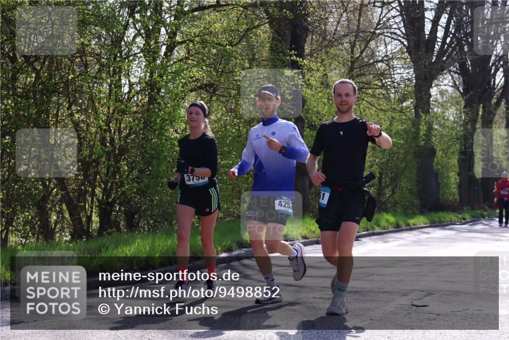 12.04.2026 - 45. Internationalen Wilhelmsburger Insellauf Yannick Fuchs http://msf.ph/oto/9498852 12.04.2026 10:59:22 Laufen 3750, 425, 51 meine-sportfotos.de
