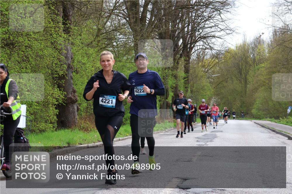 12.04.2026 - 45. Internationalen Wilhelmsburger Insellauf Yannick Fuchs http://msf.ph/oto/9498905 12.04.2026 13:13:08 Laufen 4221, 4222, 5520 meine-sportfotos.de