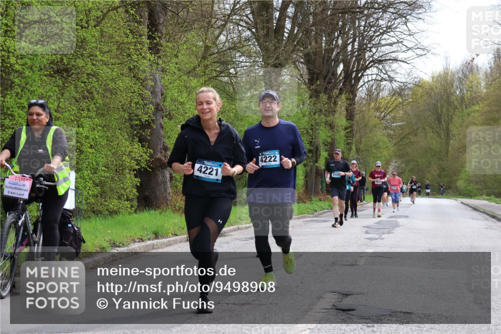 12.04.2026 - 45. Internationalen Wilhelmsburger Insellauf Yannick Fuchs http://msf.ph/oto/9498908 12.04.2026 13:13:08 Laufen 5, 4221, 4222, 5520, 2945 meine-sportfotos.de