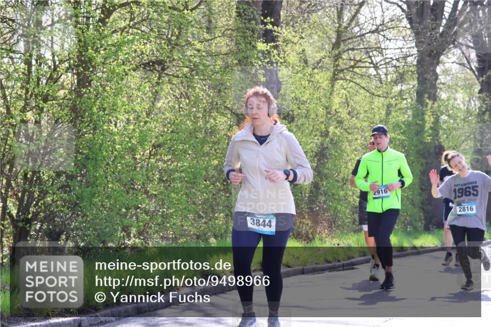 12.04.2026 - 45. Internationalen Wilhelmsburger Insellauf Yannick Fuchs http://msf.ph/oto/9498966 12.04.2026 10:59:40 Laufen 3844, 2916, 1965, 2816 meine-sportfotos.de
