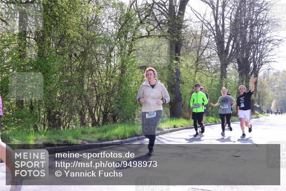 12.04.2026 - 45. Internationalen Wilhelmsburger Insellauf Yannick Fuchs http://msf.ph/oto/9498973 12.04.2026 10:59:41 Laufen 3844, 291, 965, 2816, 817 meine-sportfotos.de