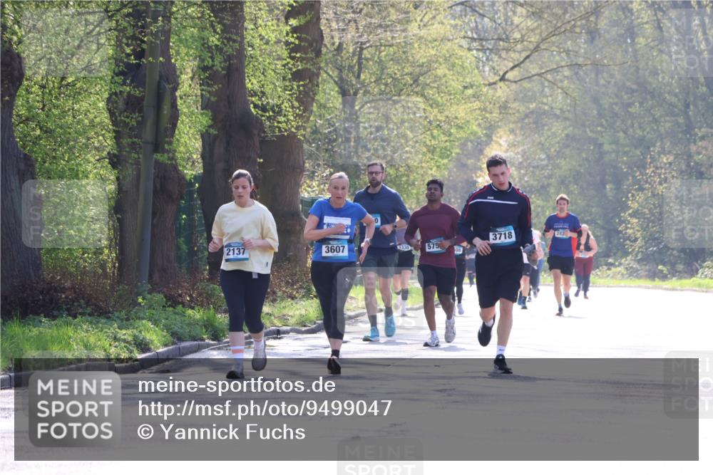 12.04.2026 - 45. Internationalen Wilhelmsburger Insellauf Yannick Fuchs http://msf.ph/oto/9499047 12.04.2026 11:00:09 Laufen 2137, 3607, 0, 3718, 3330, 575, 282 meine-sportfotos.de