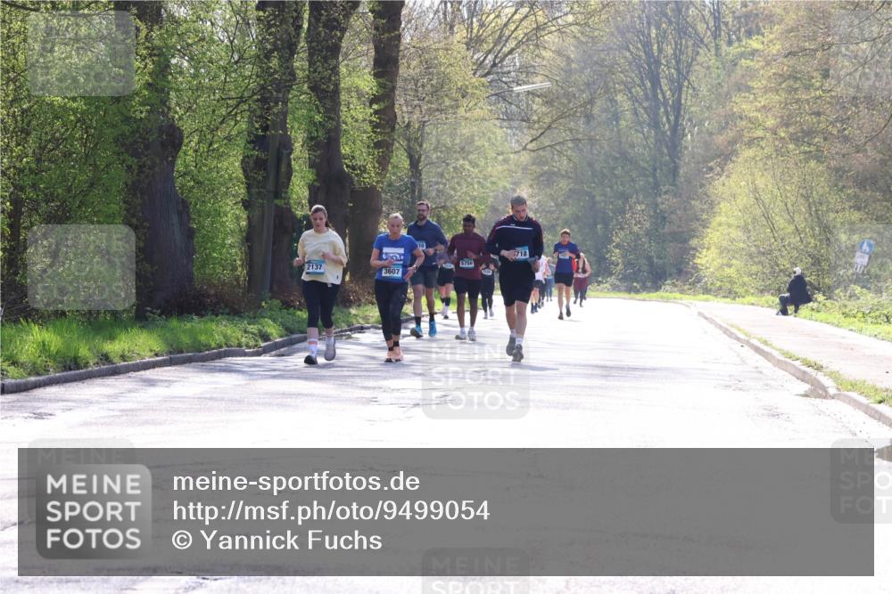 12.04.2026 - 45. Internationalen Wilhelmsburger Insellauf Yannick Fuchs http://msf.ph/oto/9499054 12.04.2026 11:00:10 Laufen 2137, 5756, 3607 meine-sportfotos.de