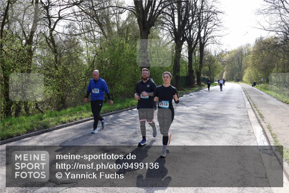 12.04.2026 - 45. Internationalen Wilhelmsburger Insellauf Yannick Fuchs http://msf.ph/oto/9499136 12.04.2026 11:01:01 Laufen 2828, 360, 2510 meine-sportfotos.de