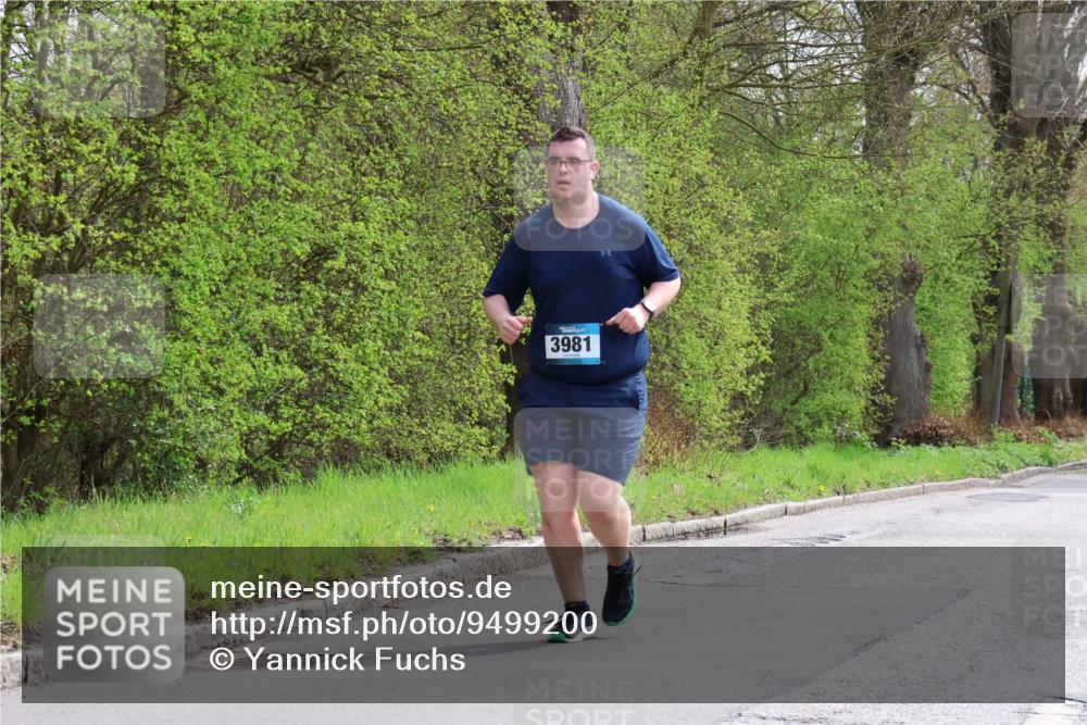 12.04.2026 - 45. Internationalen Wilhelmsburger Insellauf Yannick Fuchs http://msf.ph/oto/9499200 12.04.2026 13:13:41 Laufen 3981 meine-sportfotos.de