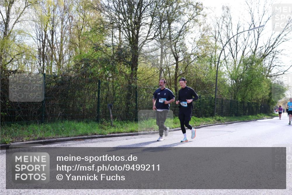 12.04.2026 - 45. Internationalen Wilhelmsburger Insellauf Yannick Fuchs http://msf.ph/oto/9499211 12.04.2026 11:05:16 Laufen 3122, 3124 meine-sportfotos.de