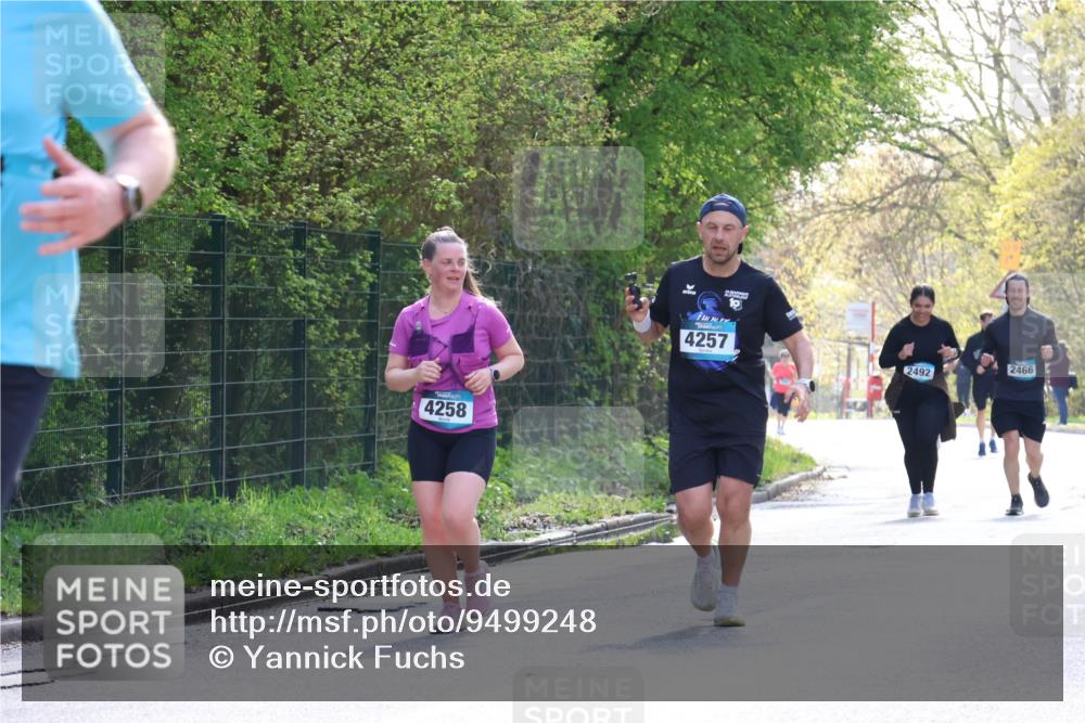 12.04.2026 - 45. Internationalen Wilhelmsburger Insellauf Yannick Fuchs http://msf.ph/oto/9499248 12.04.2026 11:05:21 Laufen 4258, 4257, 19, 2466, 2492 meine-sportfotos.de