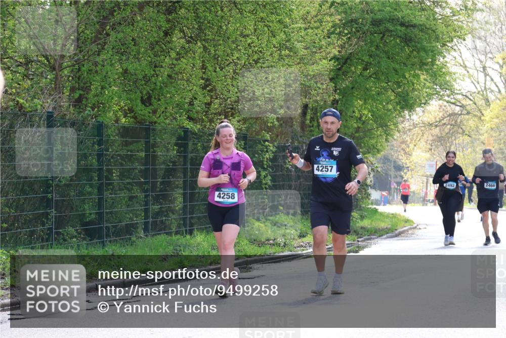 12.04.2026 - 45. Internationalen Wilhelmsburger Insellauf Yannick Fuchs http://msf.ph/oto/9499258 12.04.2026 11:05:21 Laufen 4258, 4257, 10, 2492, 2466 meine-sportfotos.de