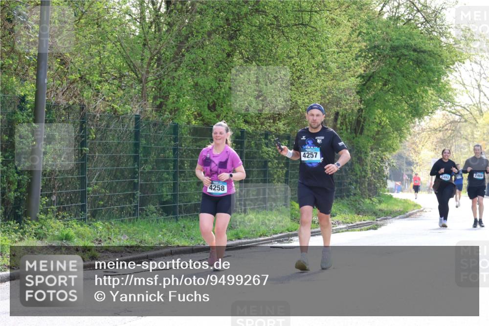 12.04.2026 - 45. Internationalen Wilhelmsburger Insellauf Yannick Fuchs http://msf.ph/oto/9499267 12.04.2026 11:05:22 Laufen 4258, 4257, 10, 2492, 2466 meine-sportfotos.de