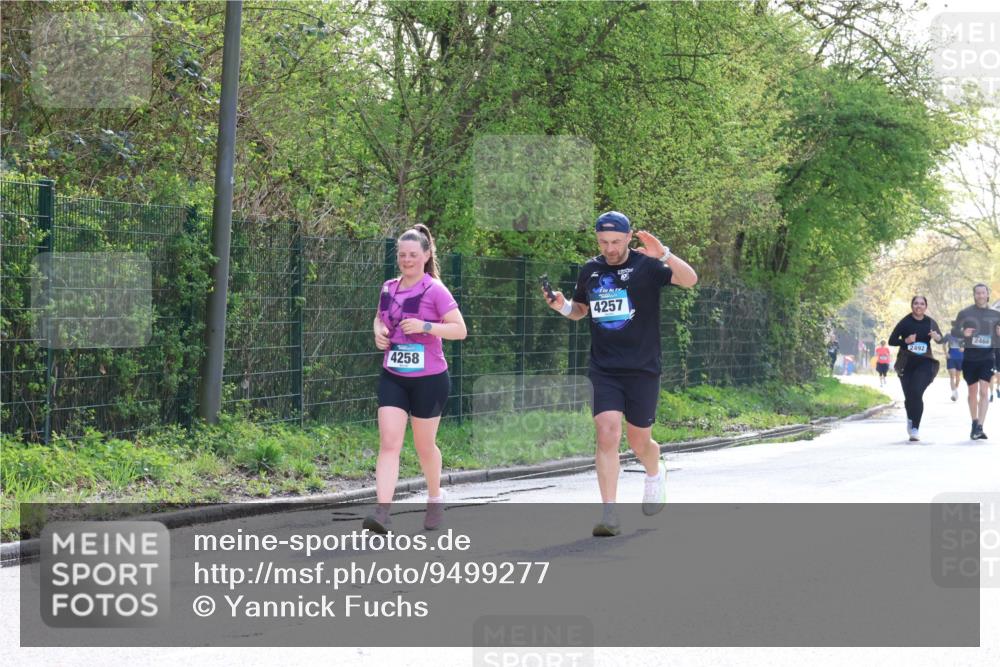 12.04.2026 - 45. Internationalen Wilhelmsburger Insellauf Yannick Fuchs http://msf.ph/oto/9499277 12.04.2026 11:05:23 Laufen 4258, 4257, 2492, 2466 meine-sportfotos.de