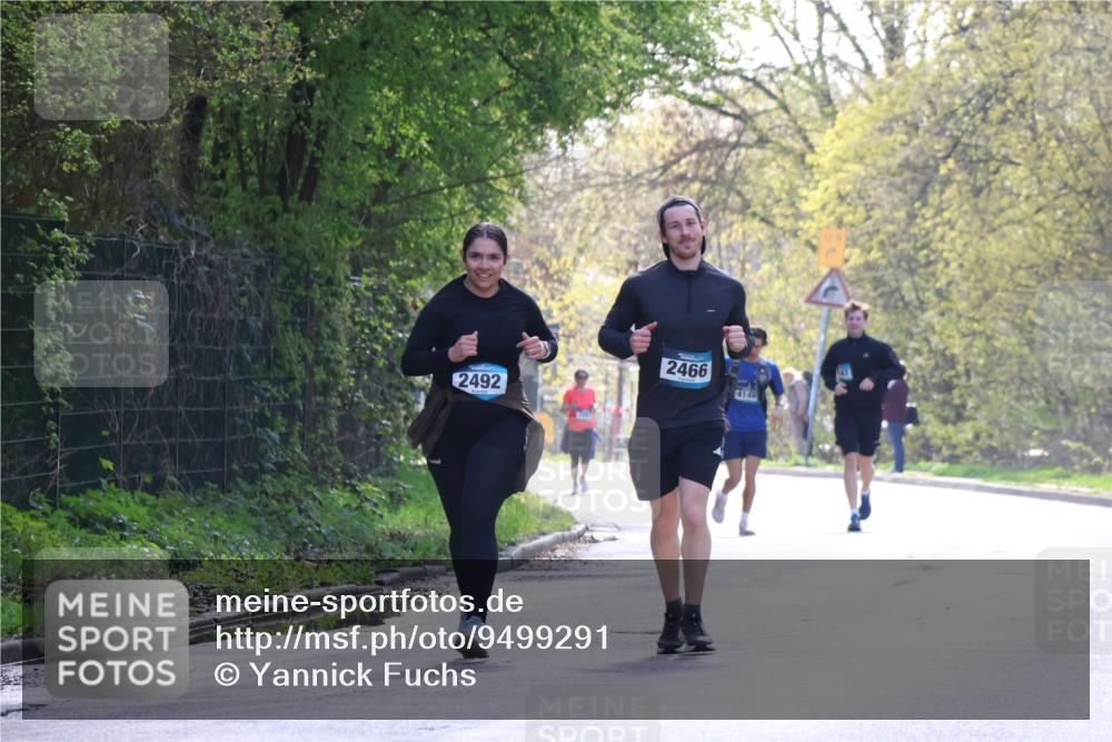 12.04.2026 - 45. Internationalen Wilhelmsburger Insellauf Yannick Fuchs http://msf.ph/oto/9499291 12.04.2026 11:05:25 Laufen 2492, 2466, 4148 meine-sportfotos.de