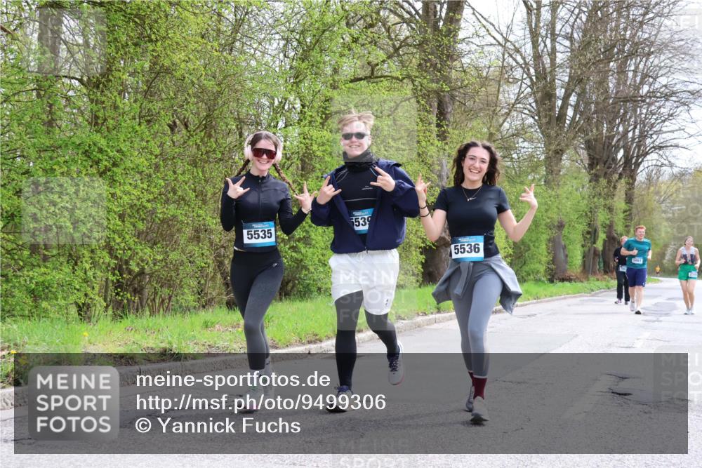 12.04.2026 - 45. Internationalen Wilhelmsburger Insellauf Yannick Fuchs http://msf.ph/oto/9499306 12.04.2026 13:14:03 Laufen 3, 5535, 5539, 5536, 5861 meine-sportfotos.de