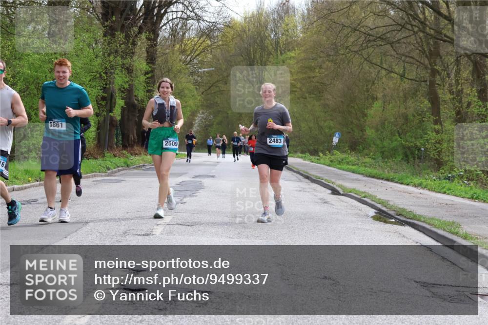 12.04.2026 - 45. Internationalen Wilhelmsburger Insellauf Yannick Fuchs http://msf.ph/oto/9499337 12.04.2026 13:14:07 Laufen 5861, 2509, 2483 meine-sportfotos.de