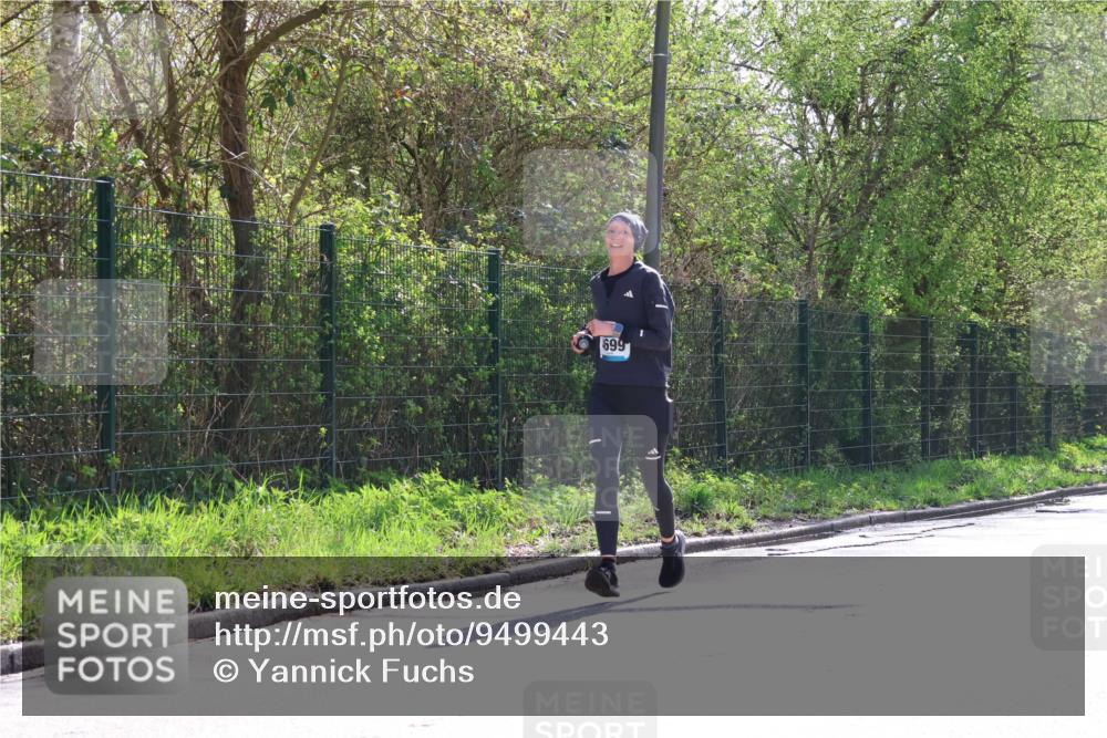 12.04.2026 - 45. Internationalen Wilhelmsburger Insellauf Yannick Fuchs http://msf.ph/oto/9499443 12.04.2026 11:06:06 Laufen 699 meine-sportfotos.de