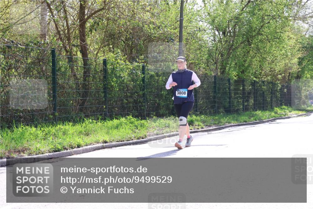 12.04.2026 - 45. Internationalen Wilhelmsburger Insellauf Yannick Fuchs http://msf.ph/oto/9499529 12.04.2026 11:06:32 Laufen 3808 meine-sportfotos.de