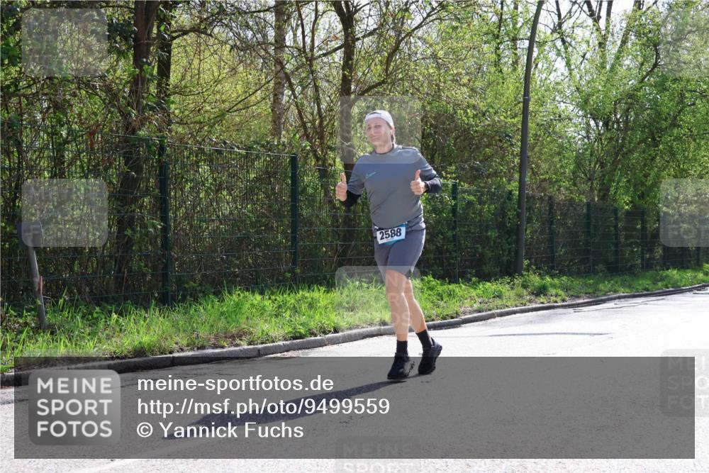 12.04.2026 - 45. Internationalen Wilhelmsburger Insellauf Yannick Fuchs http://msf.ph/oto/9499559 12.04.2026 11:06:52 Laufen 2588 meine-sportfotos.de