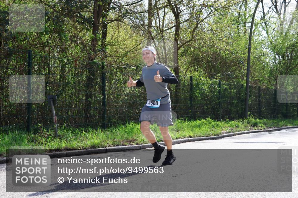 12.04.2026 - 45. Internationalen Wilhelmsburger Insellauf Yannick Fuchs http://msf.ph/oto/9499563 12.04.2026 11:06:53 Laufen 2588 meine-sportfotos.de