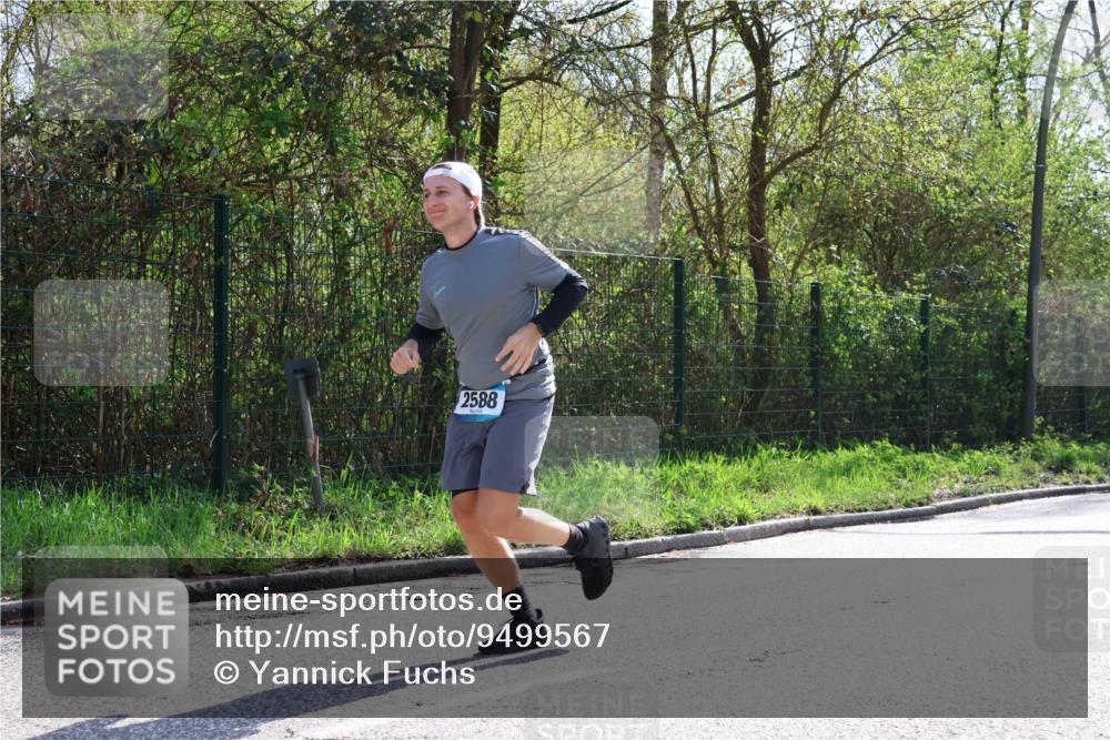 12.04.2026 - 45. Internationalen Wilhelmsburger Insellauf Yannick Fuchs http://msf.ph/oto/9499567 12.04.2026 11:06:53 Laufen 2588 meine-sportfotos.de