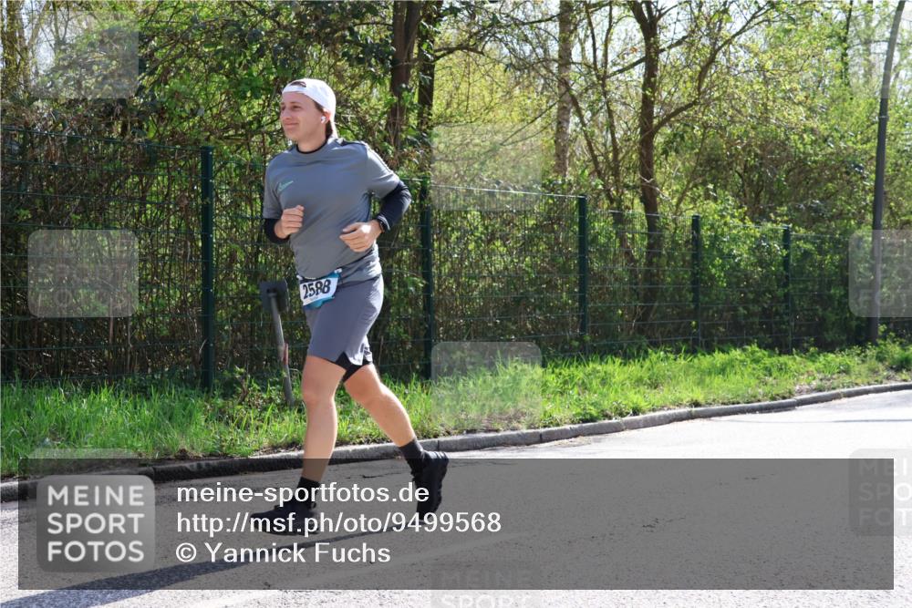 12.04.2026 - 45. Internationalen Wilhelmsburger Insellauf Yannick Fuchs http://msf.ph/oto/9499568 12.04.2026 11:06:53 Laufen 2588 meine-sportfotos.de