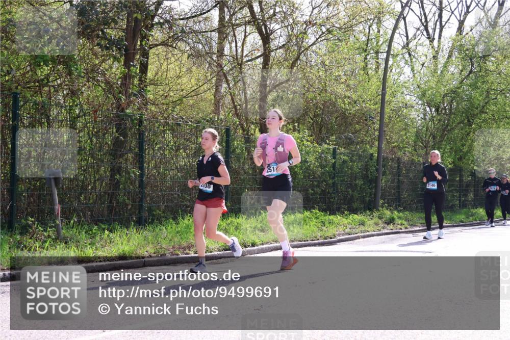 12.04.2026 - 45. Internationalen Wilhelmsburger Insellauf Yannick Fuchs http://msf.ph/oto/9499691 12.04.2026 11:07:42 Laufen 208, 251, 2146, 2928 meine-sportfotos.de