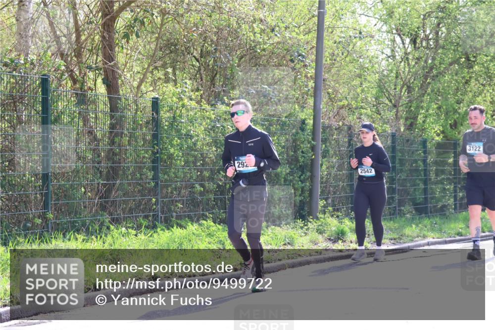 12.04.2026 - 45. Internationalen Wilhelmsburger Insellauf Yannick Fuchs http://msf.ph/oto/9499722 12.04.2026 11:07:46 Laufen 292, 2542, 3122 meine-sportfotos.de