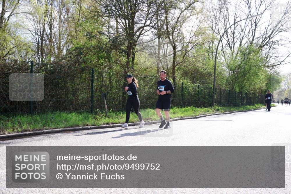 12.04.2026 - 45. Internationalen Wilhelmsburger Insellauf Yannick Fuchs http://msf.ph/oto/9499752 12.04.2026 11:07:50 Laufen 2542, 3122 meine-sportfotos.de