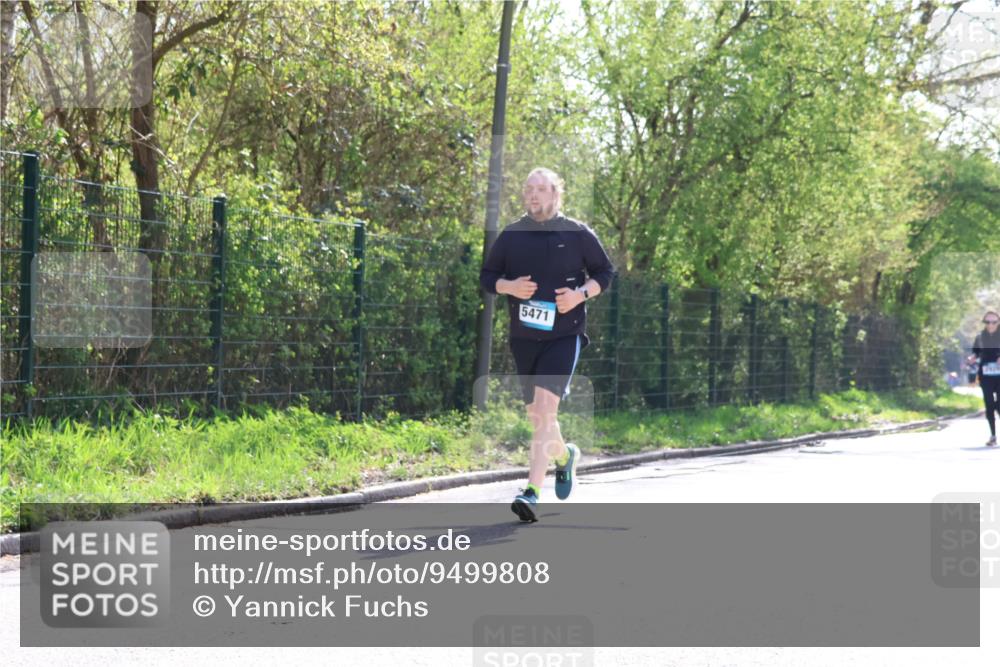 12.04.2026 - 45. Internationalen Wilhelmsburger Insellauf Yannick Fuchs http://msf.ph/oto/9499808 12.04.2026 11:08:03 Laufen 5471 meine-sportfotos.de