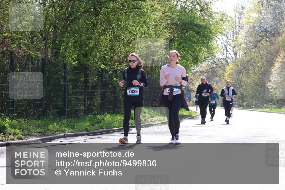 12.04.2026 - 45. Internationalen Wilhelmsburger Insellauf Yannick Fuchs http://msf.ph/oto/9499830 12.04.2026 11:08:07 Laufen 2929, 2556, 2450, 2555 meine-sportfotos.de