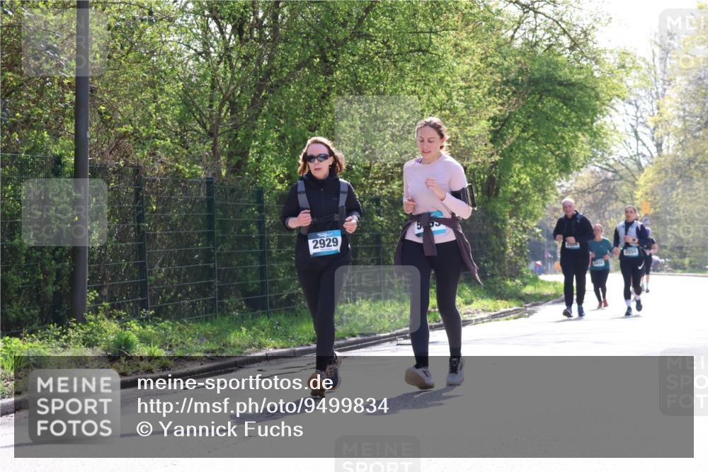 12.04.2026 - 45. Internationalen Wilhelmsburger Insellauf Yannick Fuchs http://msf.ph/oto/9499834 12.04.2026 11:08:08 Laufen 2929, 2556, 2450, 2555 meine-sportfotos.de