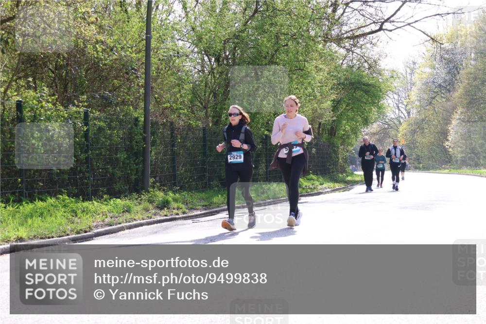 12.04.2026 - 45. Internationalen Wilhelmsburger Insellauf Yannick Fuchs http://msf.ph/oto/9499838 12.04.2026 11:08:08 Laufen 2929 meine-sportfotos.de