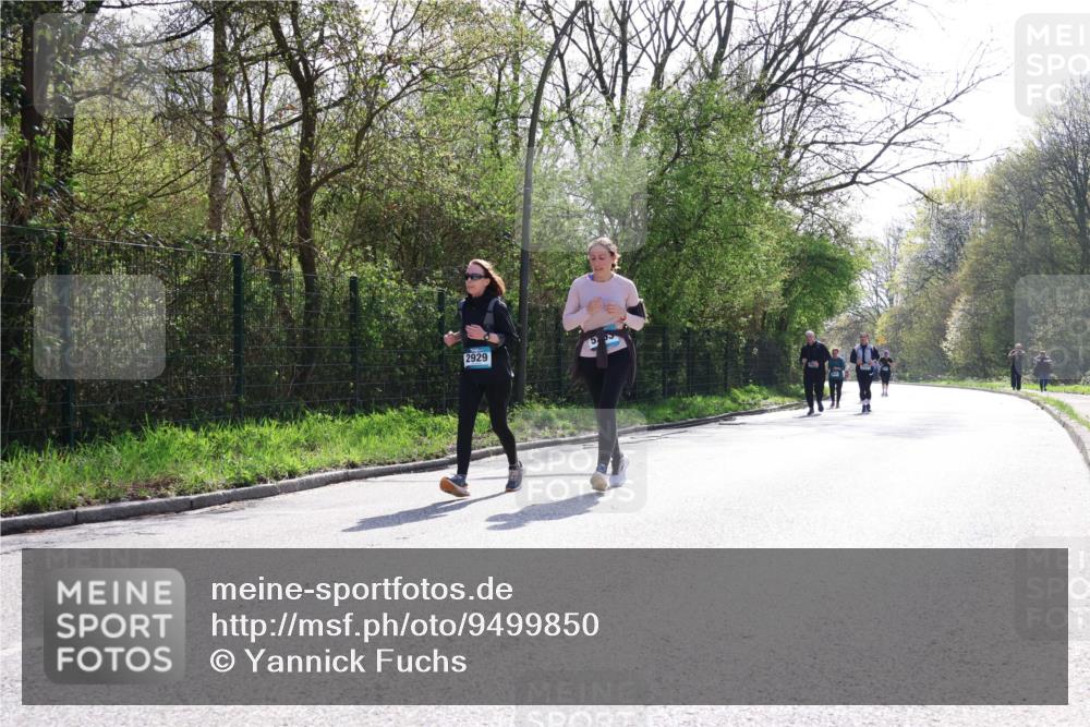 12.04.2026 - 45. Internationalen Wilhelmsburger Insellauf Yannick Fuchs http://msf.ph/oto/9499850 12.04.2026 11:08:10 Laufen 2929 meine-sportfotos.de