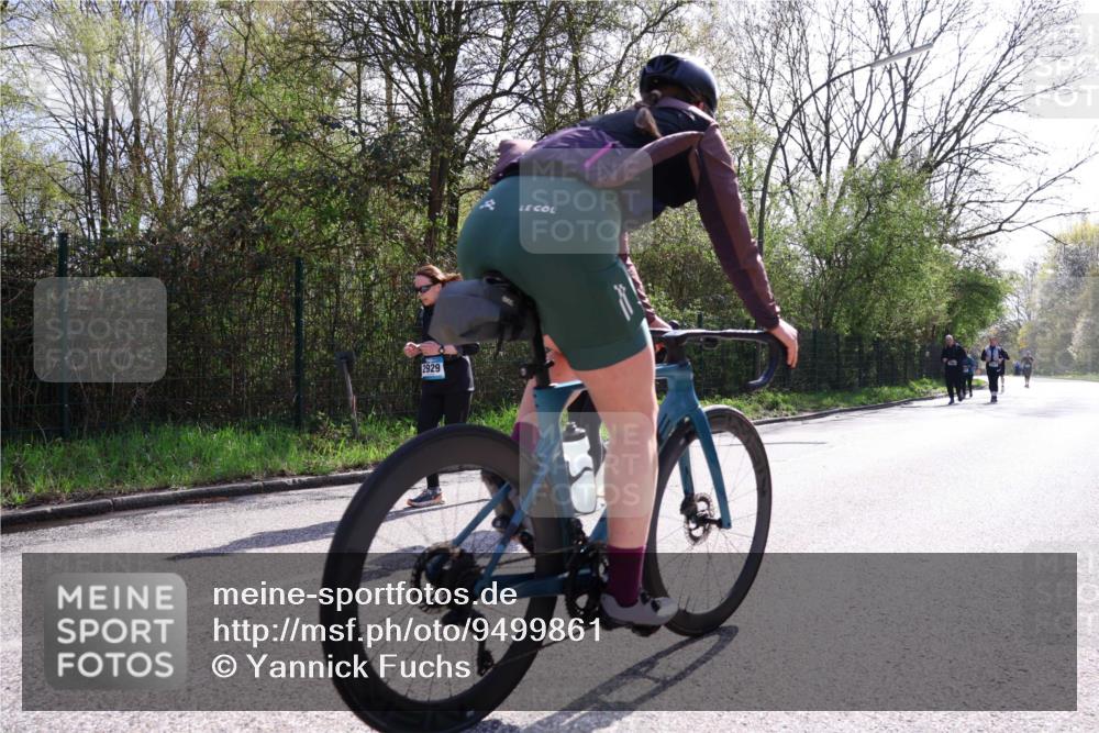 12.04.2026 - 45. Internationalen Wilhelmsburger Insellauf Yannick Fuchs http://msf.ph/oto/9499861 12.04.2026 11:08:11 Laufen 2929 meine-sportfotos.de
