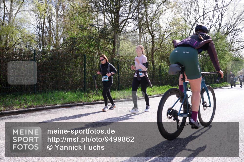 12.04.2026 - 45. Internationalen Wilhelmsburger Insellauf Yannick Fuchs http://msf.ph/oto/9499862 12.04.2026 11:08:11 Laufen 2929 meine-sportfotos.de