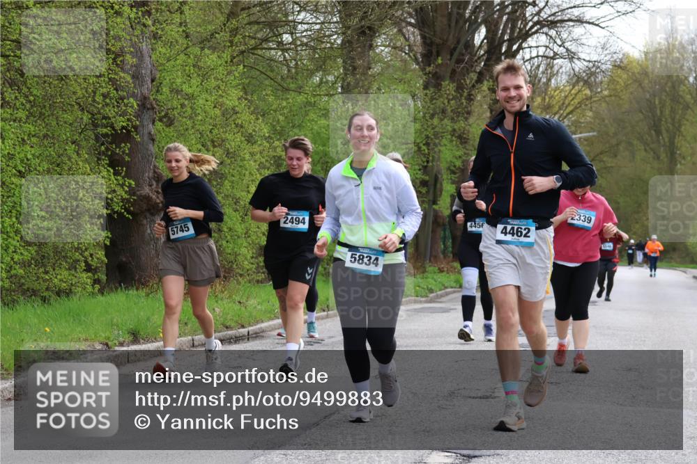12.04.2026 - 45. Internationalen Wilhelmsburger Insellauf Yannick Fuchs http://msf.ph/oto/9499883 12.04.2026 13:16:02 Laufen 5745, 2494, 5834, 4456, 4462, 339 meine-sportfotos.de