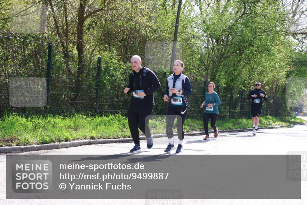 12.04.2026 - 45. Internationalen Wilhelmsburger Insellauf Yannick Fuchs http://msf.ph/oto/9499887 12.04.2026 11:08:18 Laufen 25, 2555, 2450, 3273 meine-sportfotos.de