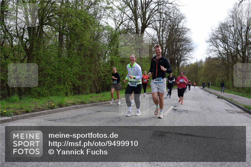 12.04.2026 - 45. Internationalen Wilhelmsburger Insellauf Yannick Fuchs http://msf.ph/oto/9499910 12.04.2026 13:16:04 Laufen 5745, 5834, 4462, 2335 meine-sportfotos.de