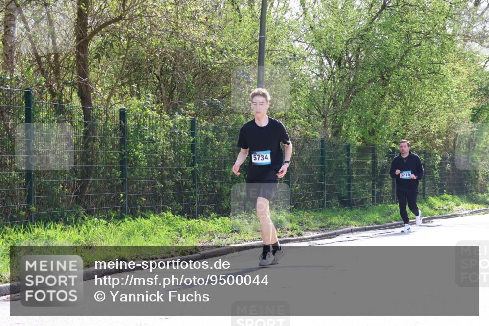 12.04.2026 - 45. Internationalen Wilhelmsburger Insellauf Yannick Fuchs http://msf.ph/oto/9500044 12.04.2026 11:09:25 Laufen 5734, 3719 meine-sportfotos.de