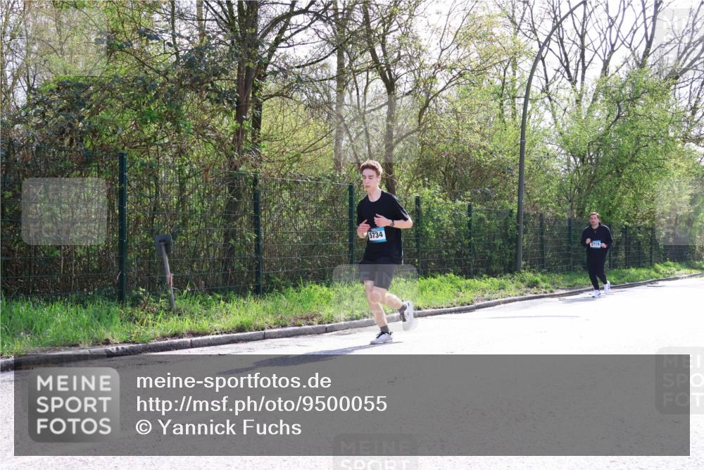 12.04.2026 - 45. Internationalen Wilhelmsburger Insellauf Yannick Fuchs http://msf.ph/oto/9500055 12.04.2026 11:09:26 Laufen 5734, 3719 meine-sportfotos.de