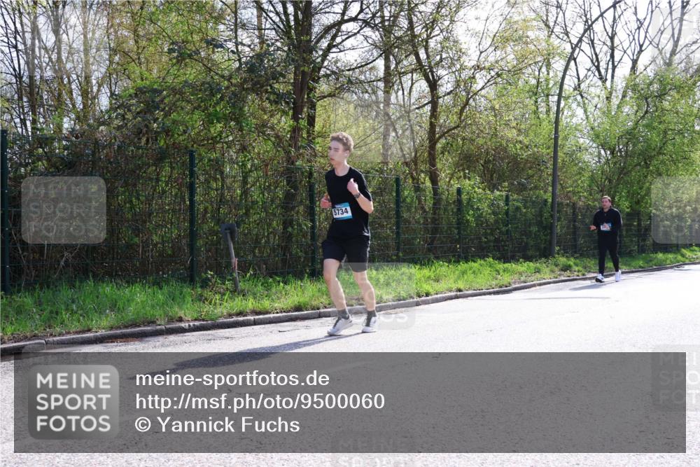 12.04.2026 - 45. Internationalen Wilhelmsburger Insellauf Yannick Fuchs http://msf.ph/oto/9500060 12.04.2026 11:09:26 Laufen 5734 meine-sportfotos.de