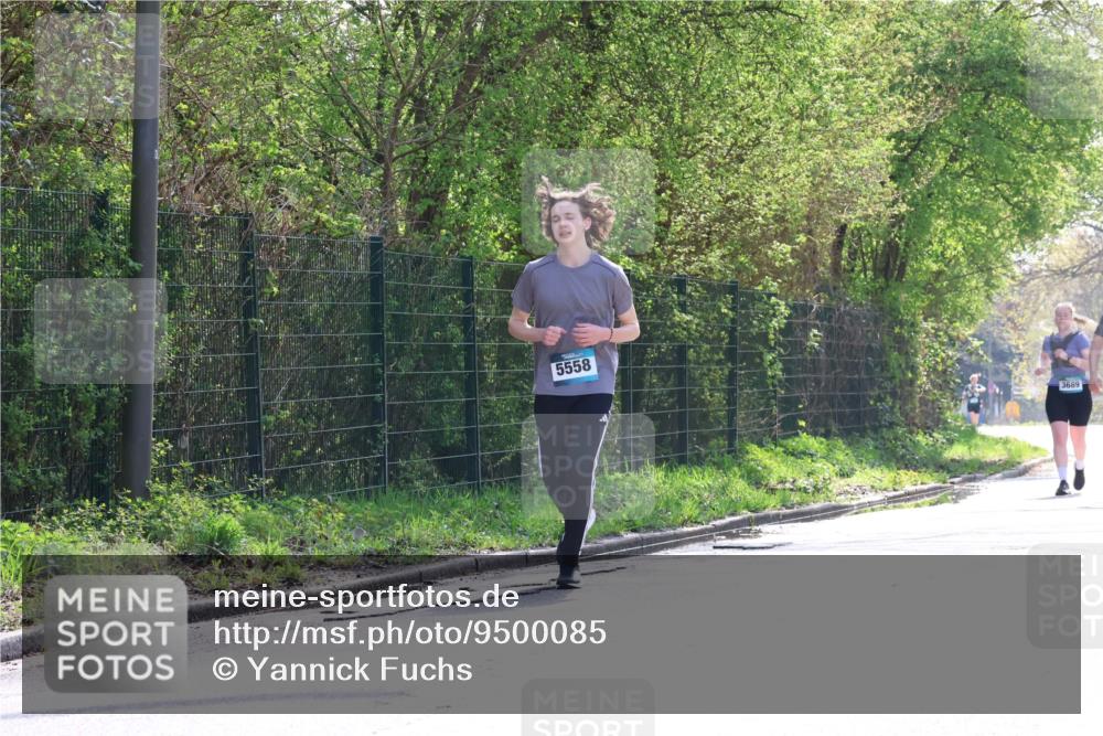 12.04.2026 - 45. Internationalen Wilhelmsburger Insellauf Yannick Fuchs http://msf.ph/oto/9500085 12.04.2026 11:09:32 Laufen 5558, 3689 meine-sportfotos.de
