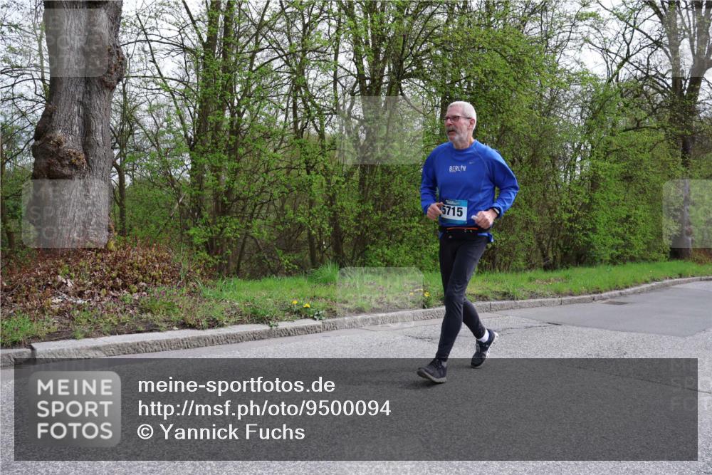 12.04.2026 - 45. Internationalen Wilhelmsburger Insellauf Yannick Fuchs http://msf.ph/oto/9500094 12.04.2026 13:16:26 Laufen 5715 meine-sportfotos.de
