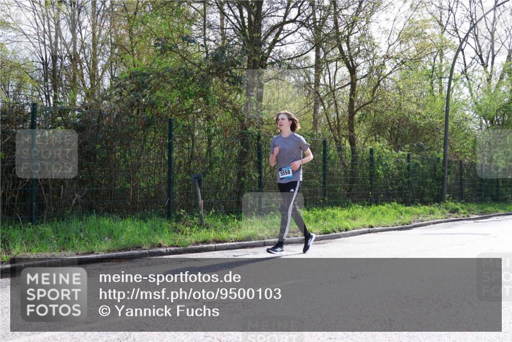 12.04.2026 - 45. Internationalen Wilhelmsburger Insellauf Yannick Fuchs http://msf.ph/oto/9500103 12.04.2026 11:09:36 Laufen 5558 meine-sportfotos.de