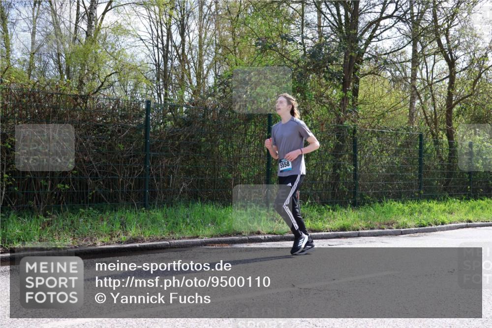 12.04.2026 - 45. Internationalen Wilhelmsburger Insellauf Yannick Fuchs http://msf.ph/oto/9500110 12.04.2026 11:09:36 Laufen 5558 meine-sportfotos.de