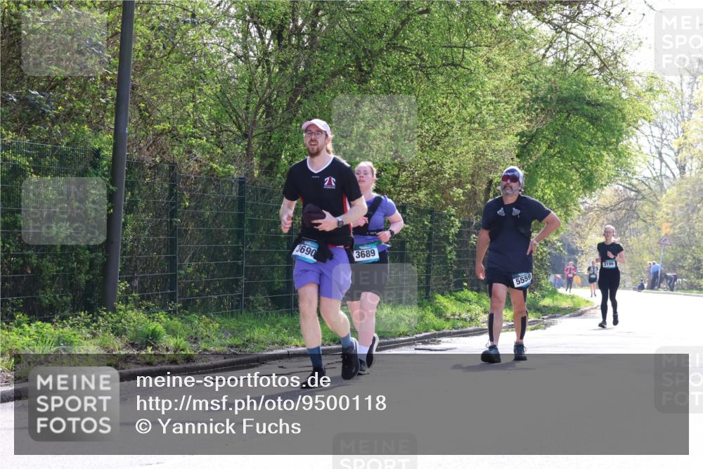 12.04.2026 - 45. Internationalen Wilhelmsburger Insellauf Yannick Fuchs http://msf.ph/oto/9500118 12.04.2026 11:09:40 Laufen 2, 3690, 3689, 5559, 3196 meine-sportfotos.de