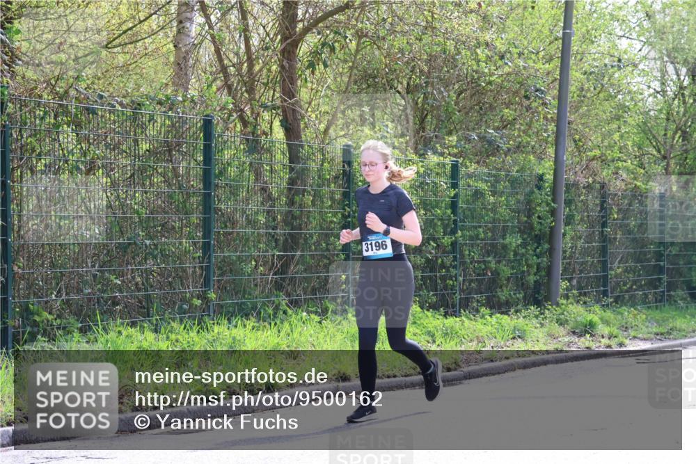 12.04.2026 - 45. Internationalen Wilhelmsburger Insellauf Yannick Fuchs http://msf.ph/oto/9500162 12.04.2026 11:09:51 Laufen 3196 meine-sportfotos.de