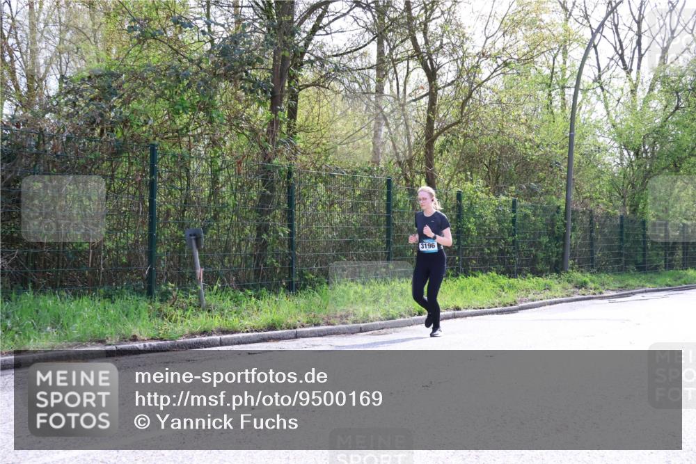 12.04.2026 - 45. Internationalen Wilhelmsburger Insellauf Yannick Fuchs http://msf.ph/oto/9500169 12.04.2026 11:09:52 Laufen 3196 meine-sportfotos.de