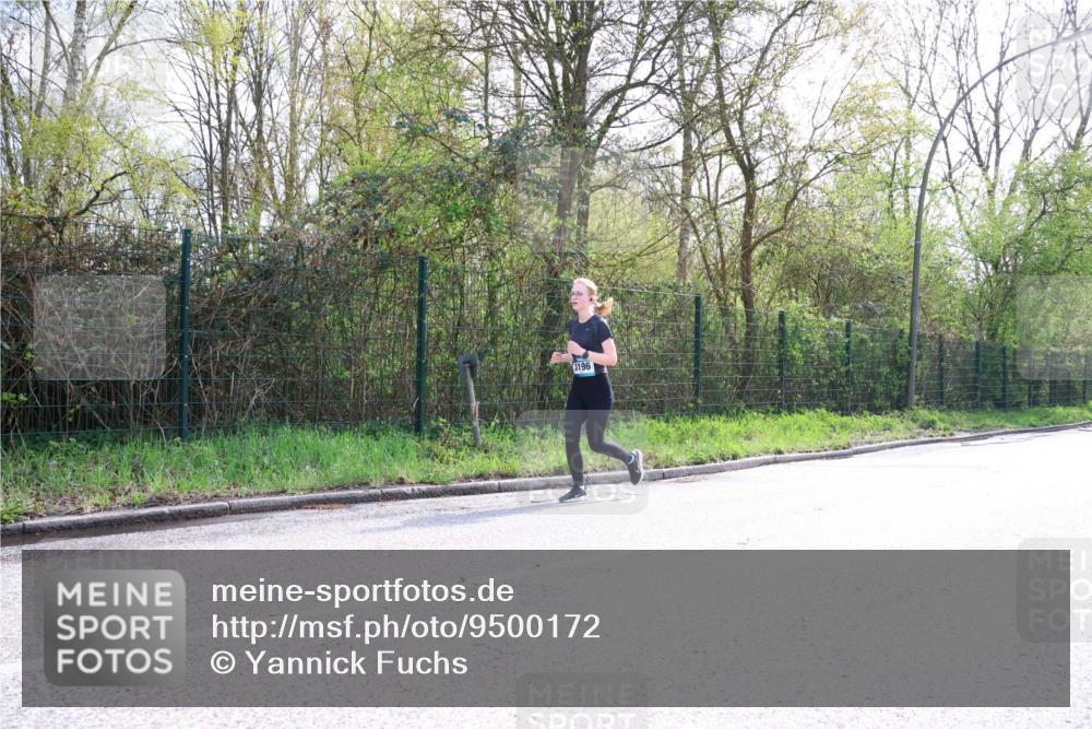 12.04.2026 - 45. Internationalen Wilhelmsburger Insellauf Yannick Fuchs http://msf.ph/oto/9500172 12.04.2026 11:09:53 Laufen 3196 meine-sportfotos.de