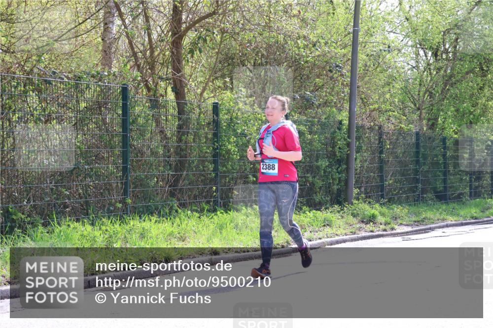 12.04.2026 - 45. Internationalen Wilhelmsburger Insellauf Yannick Fuchs http://msf.ph/oto/9500210 12.04.2026 11:10:21 Laufen 2388 meine-sportfotos.de